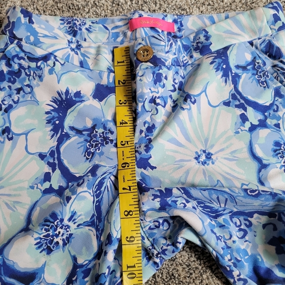 Lilly Pulitzer Blue White Floral Scalloped Strech Shorts Size 4 - Picture 8 of 10